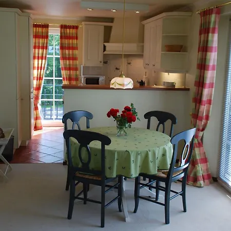 Apartment Wunderschoene In Swantow Mit Offenem Kamin *